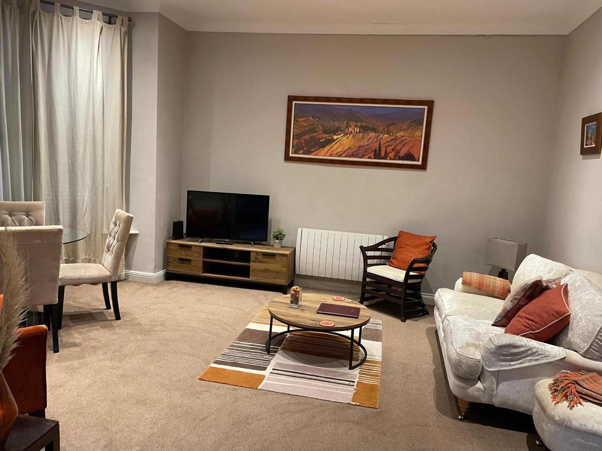 Number 10 Service Apartment - Danes Саутгемптон Экстерьер фото